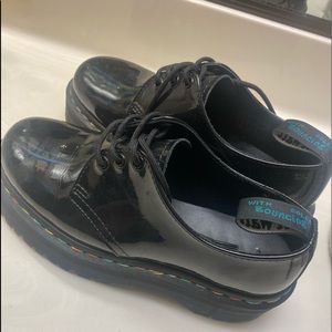 ✨DOC MARTENS 1461 rainbow patent leather✨